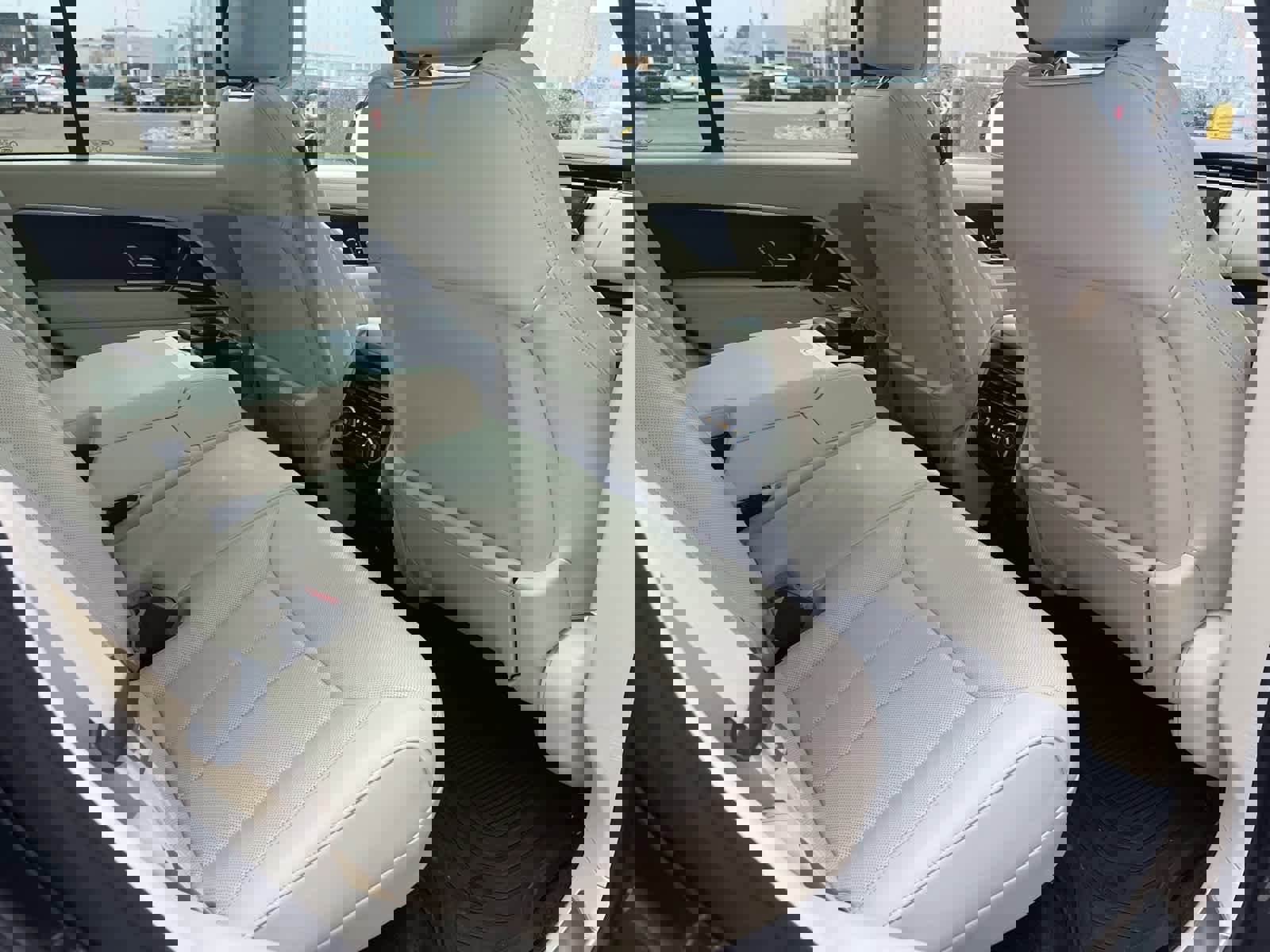 Certified 2023 Land Rover Range Rover SE image 13