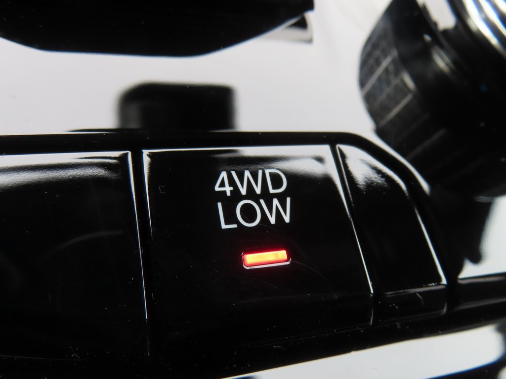 New 2025 Jeep Grand Cherokee Summit w/ Obsidian Package image 16