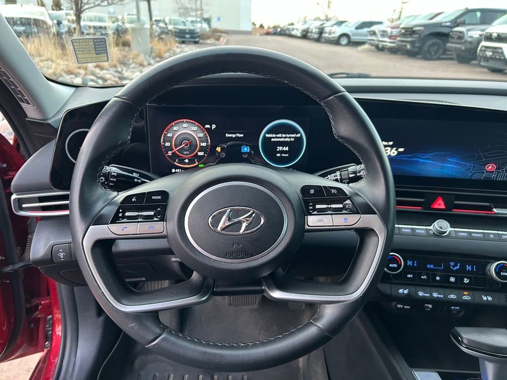 Used 2023 Hyundai Elantra Limited image 25