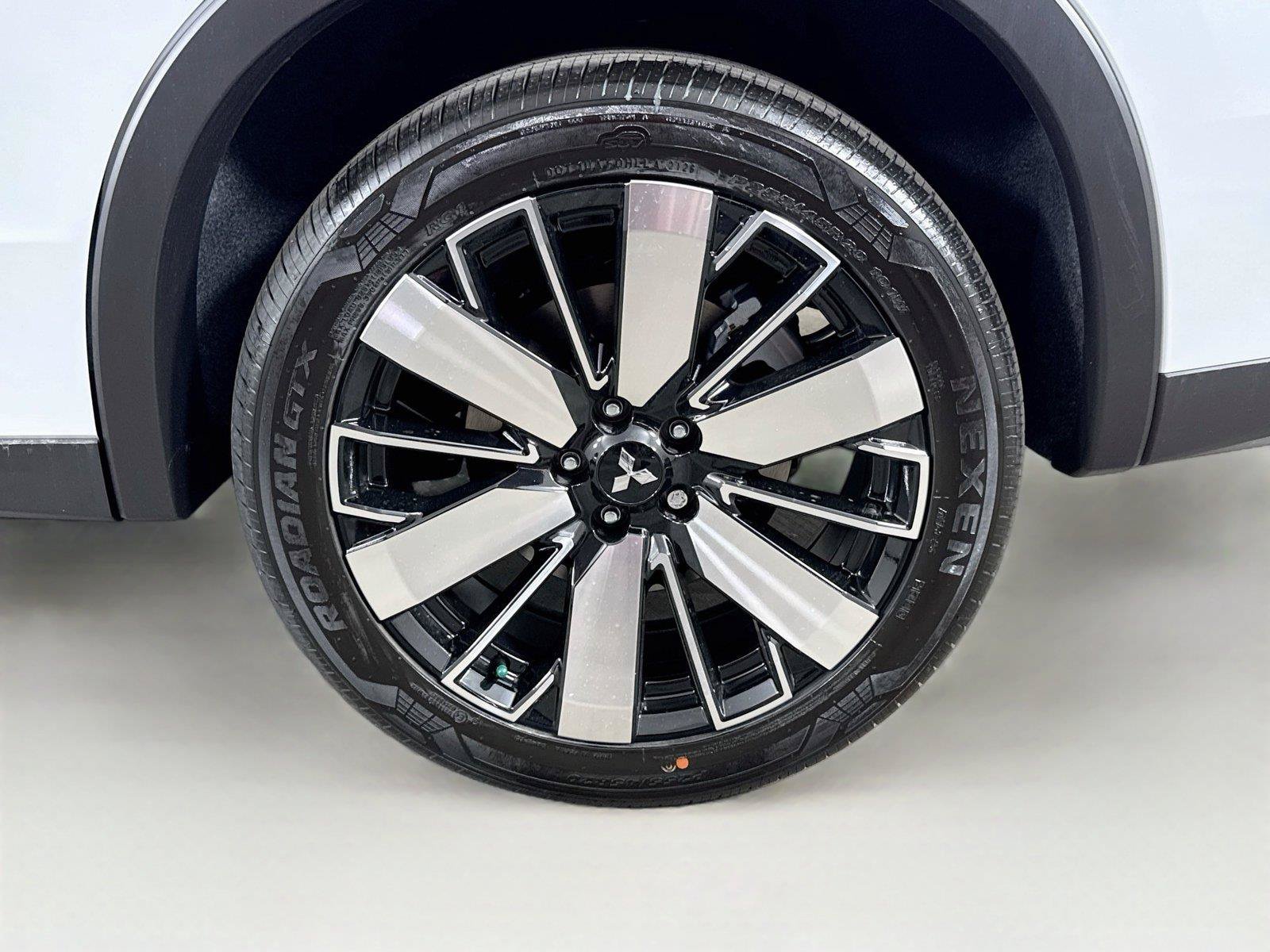 New 2026 Mitsubishi Outlander SE AWD/4WD image 30