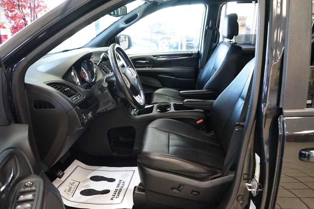 Used 2018 Dodge Grand Caravan GT image 22