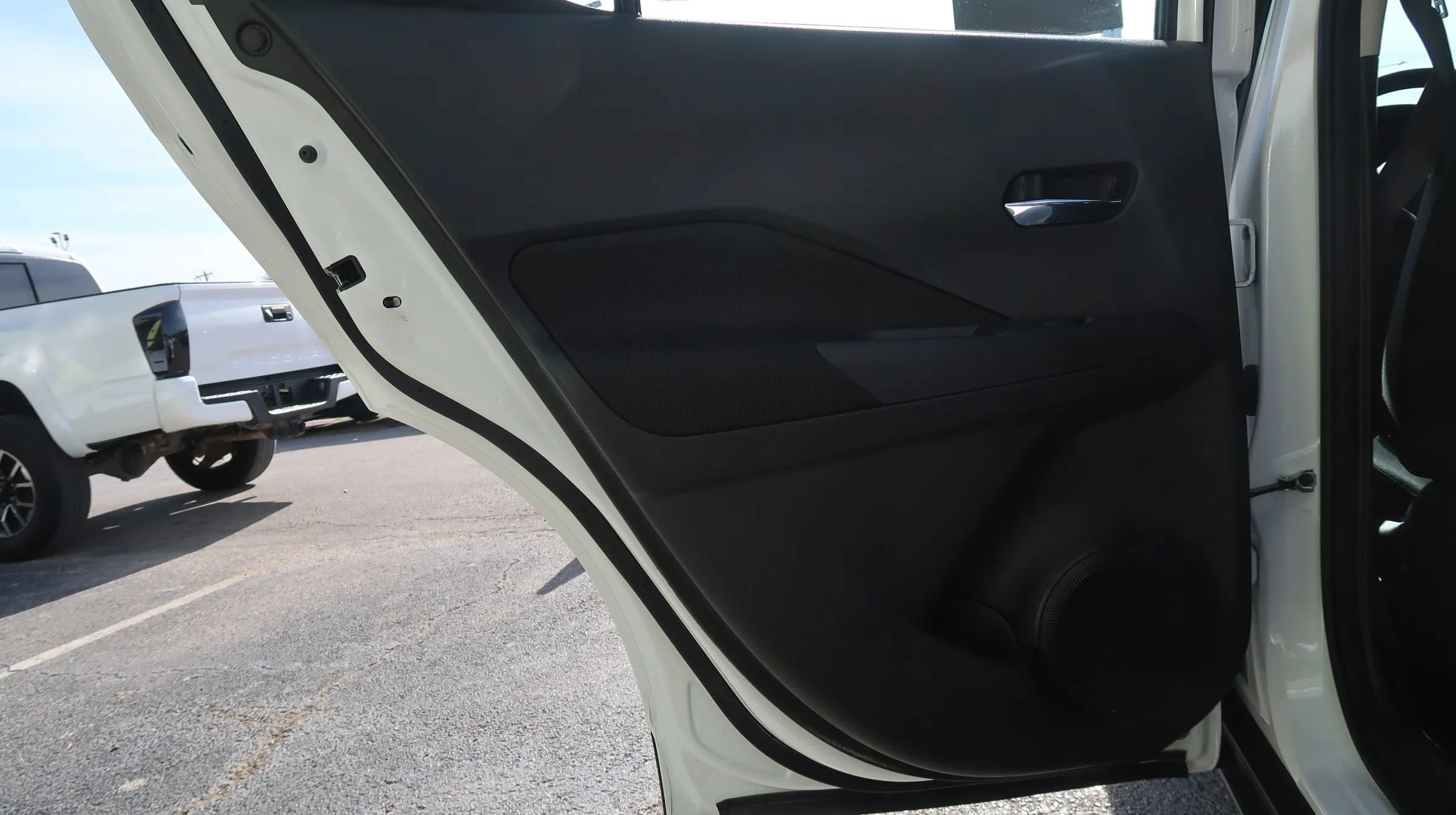 Used 2023 Nissan Kicks SV FWD image 46