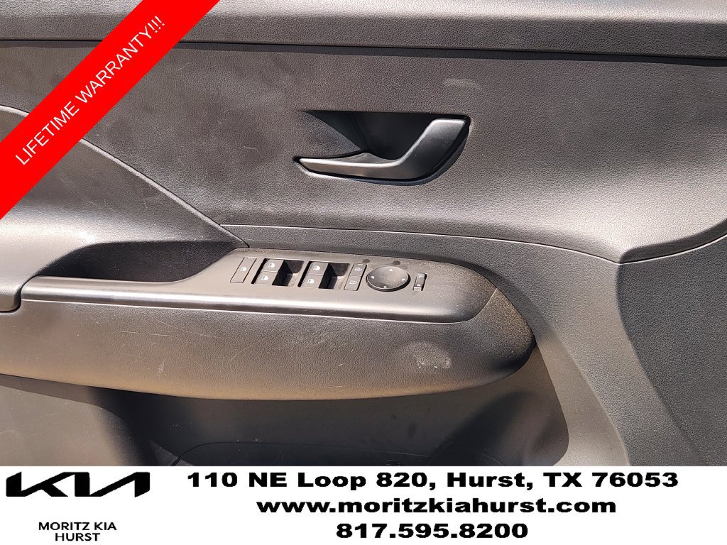 Used 2025 Hyundai Kona SEL FWD image 25