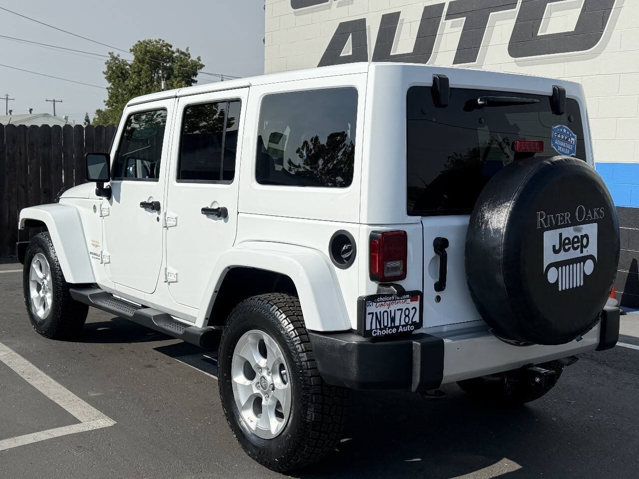 Used 2013 Jeep Wrangler Unlimited Sahara AWD/4WD image 4