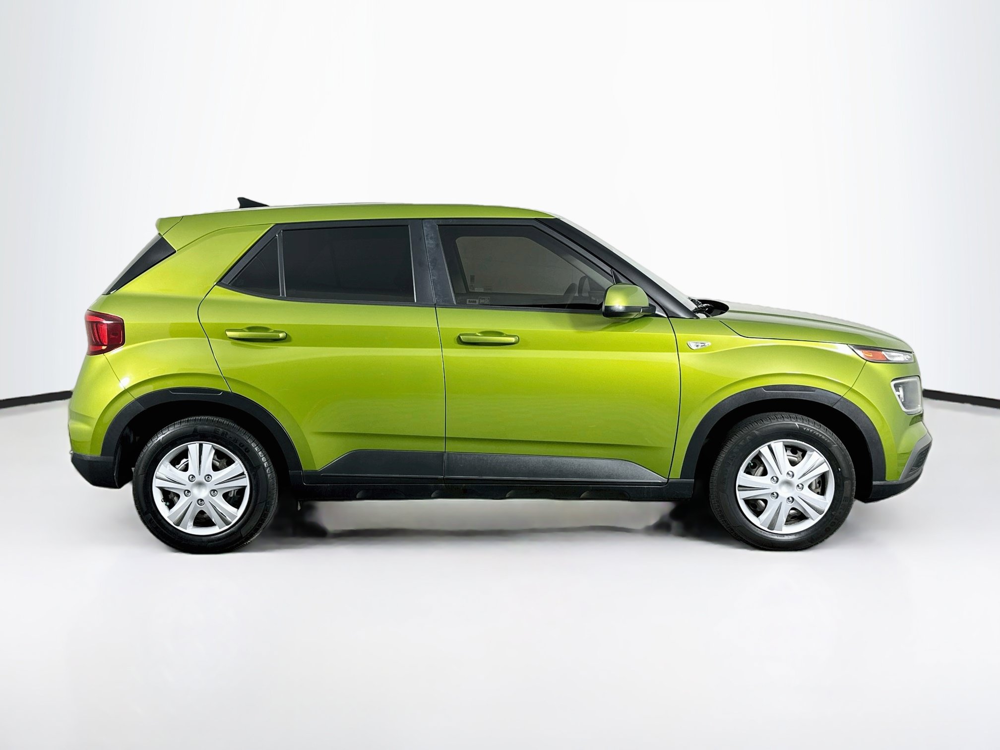 Used 2020 Hyundai Venue SE FWD image 10