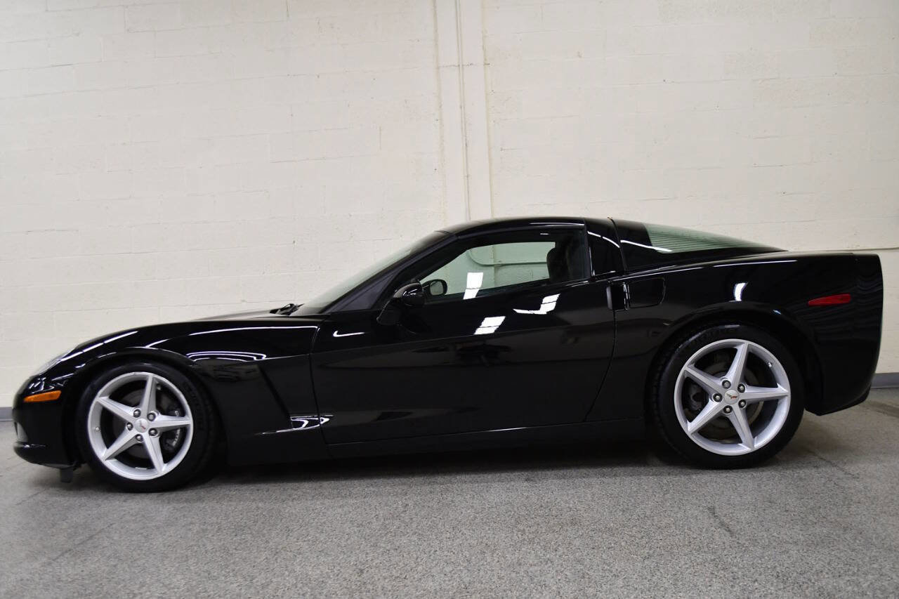 Used 2011 Chevrolet Corvette Coupe w/ 1LT RWD image 3