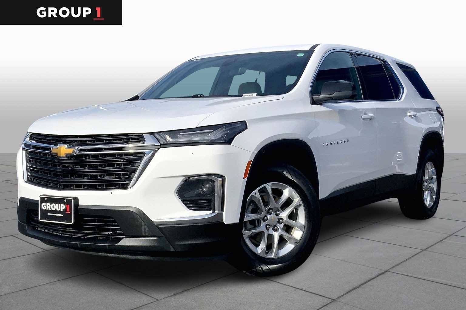 Used 2023 Chevrolet Traverse LS