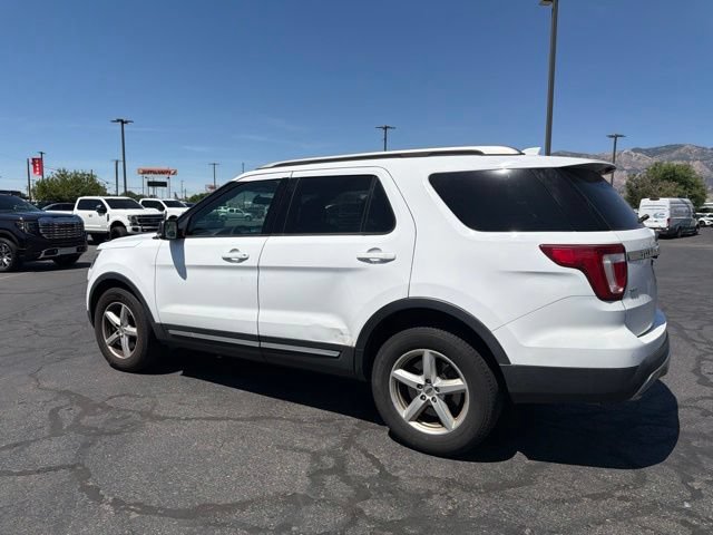 Used 2017 Ford Explorer XLT AWD/4WD image 13