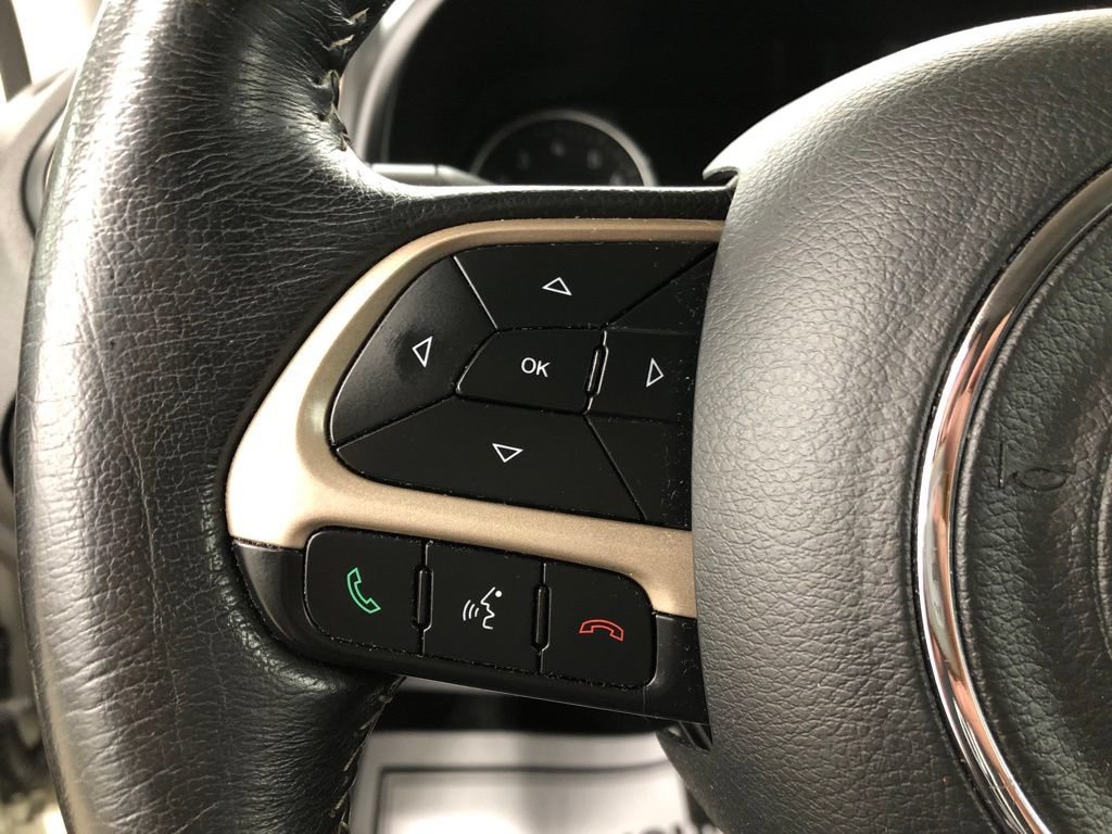 Used 2015 Jeep Renegade Limited AWD/4WD image 20