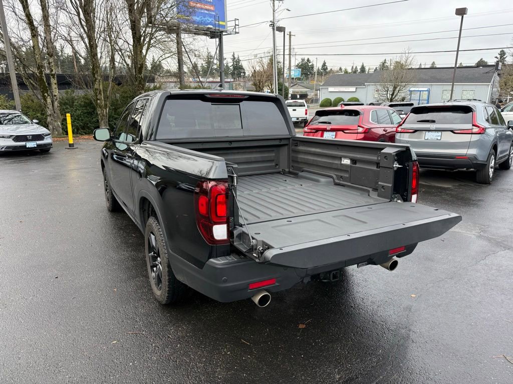 Certified 2025 Honda Ridgeline Black Edition image 9