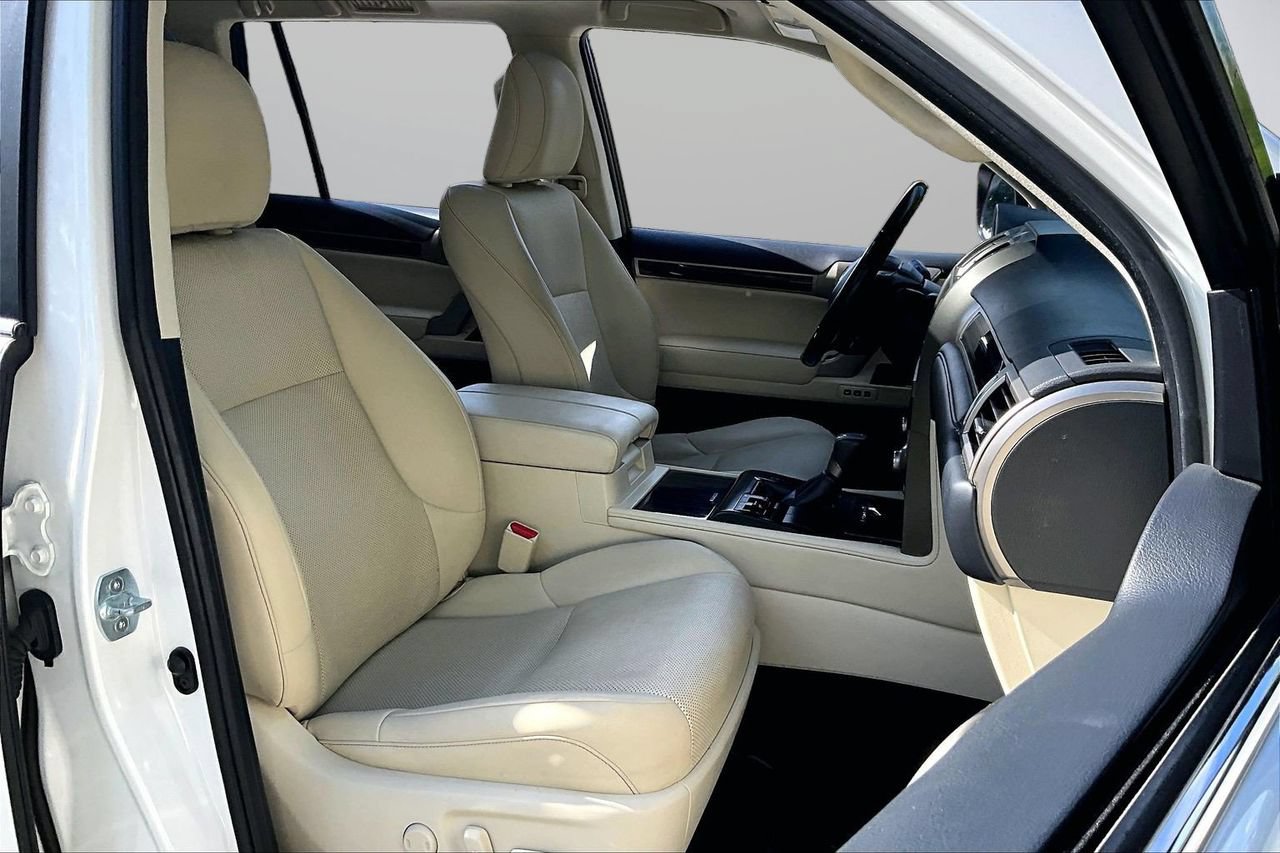 Used 2020 Lexus GX 460 Premium AWD/4WD image 24