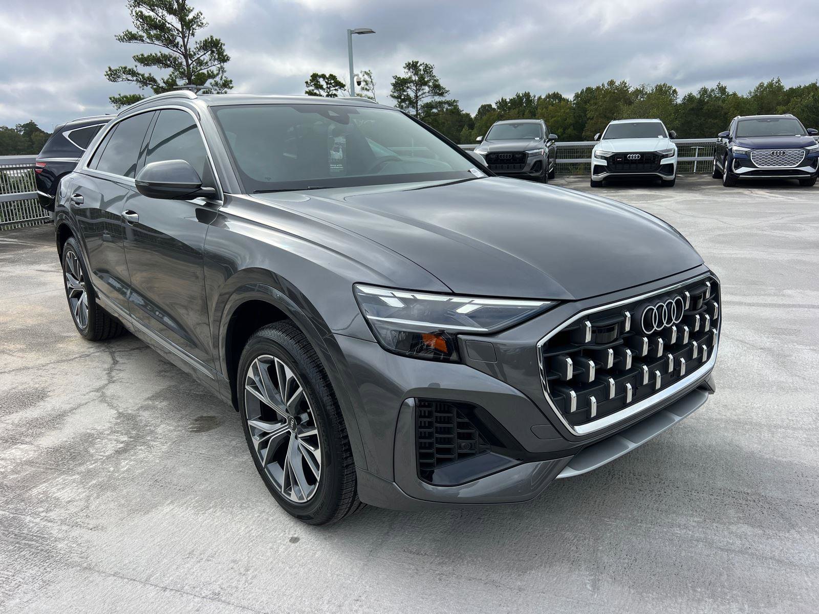 New 2026 Audi Q8 Premium image 3