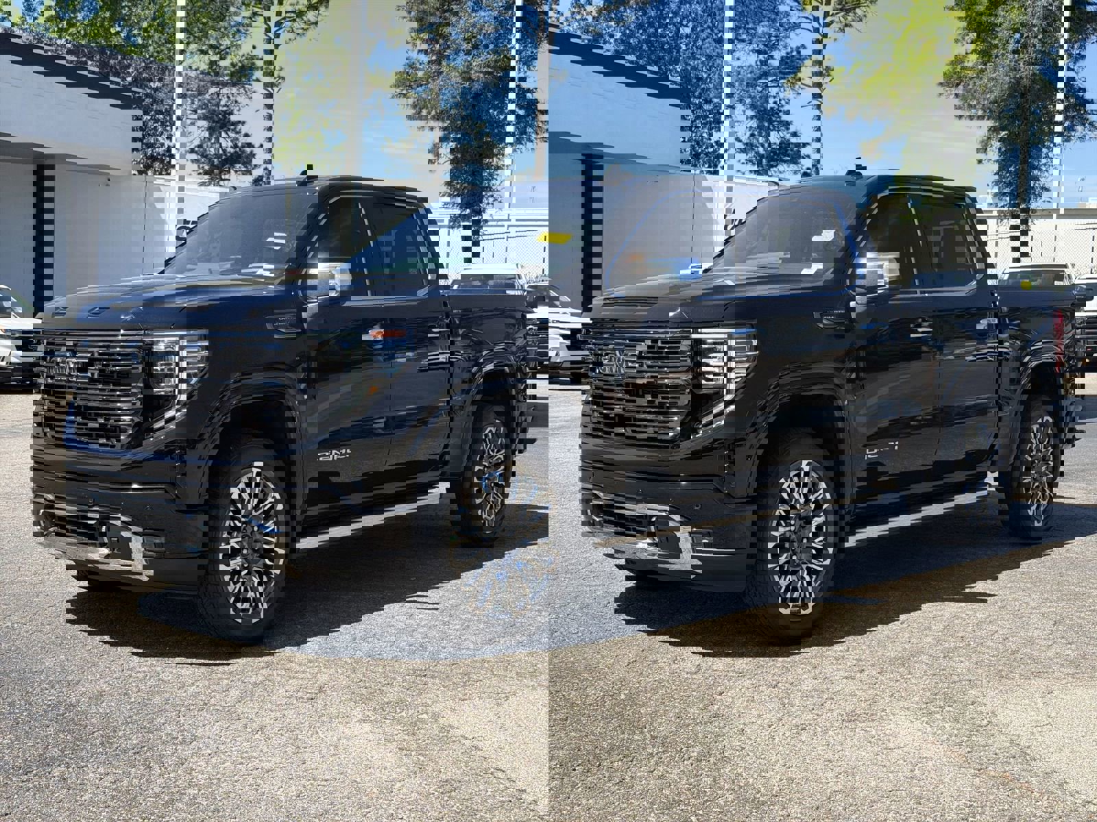 Used 2025 GMC Sierra 1500 Denali Ultimate image 13