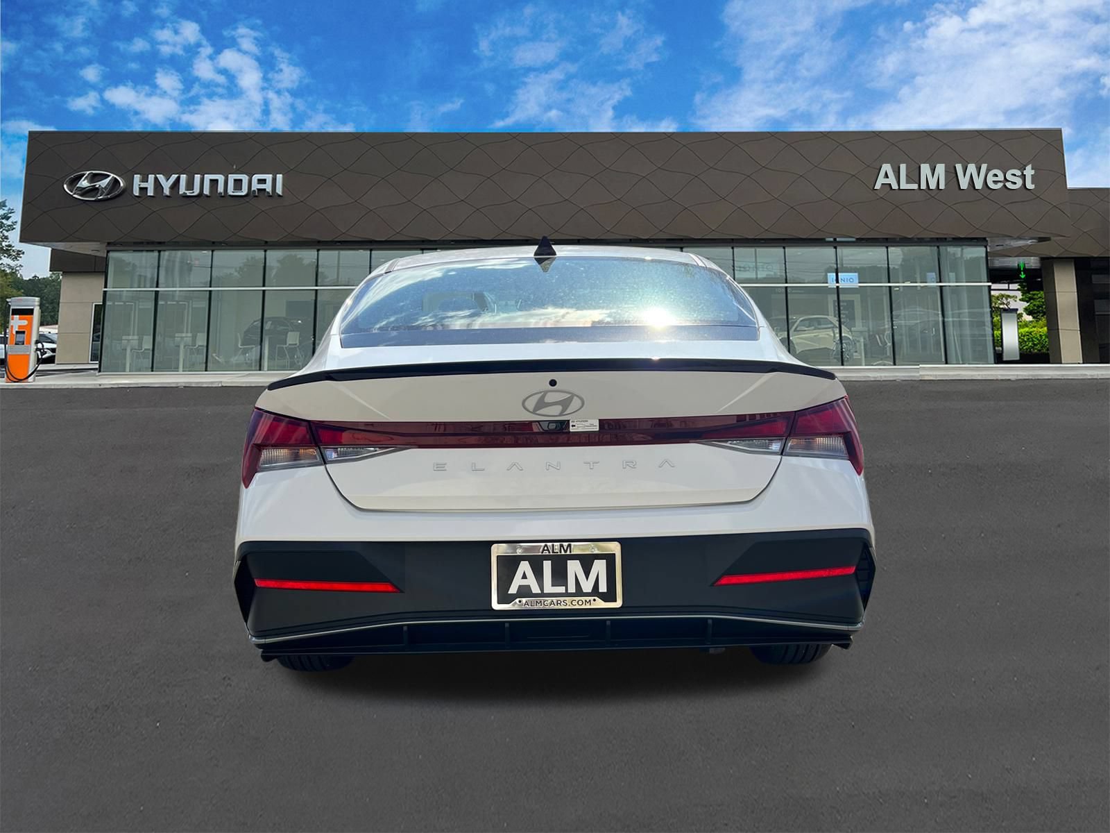 Certified 2025 Hyundai Elantra Sport FWD image 6