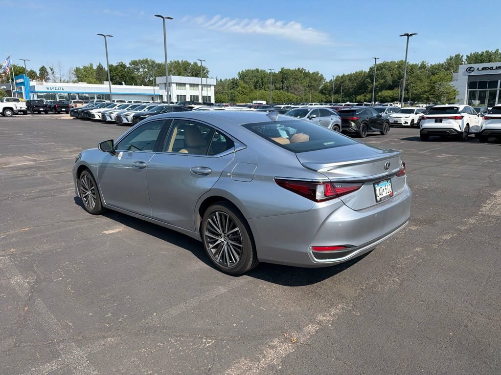 Certified 2024 Lexus ES 250 w/ Premium Package AWD/4WD image 32