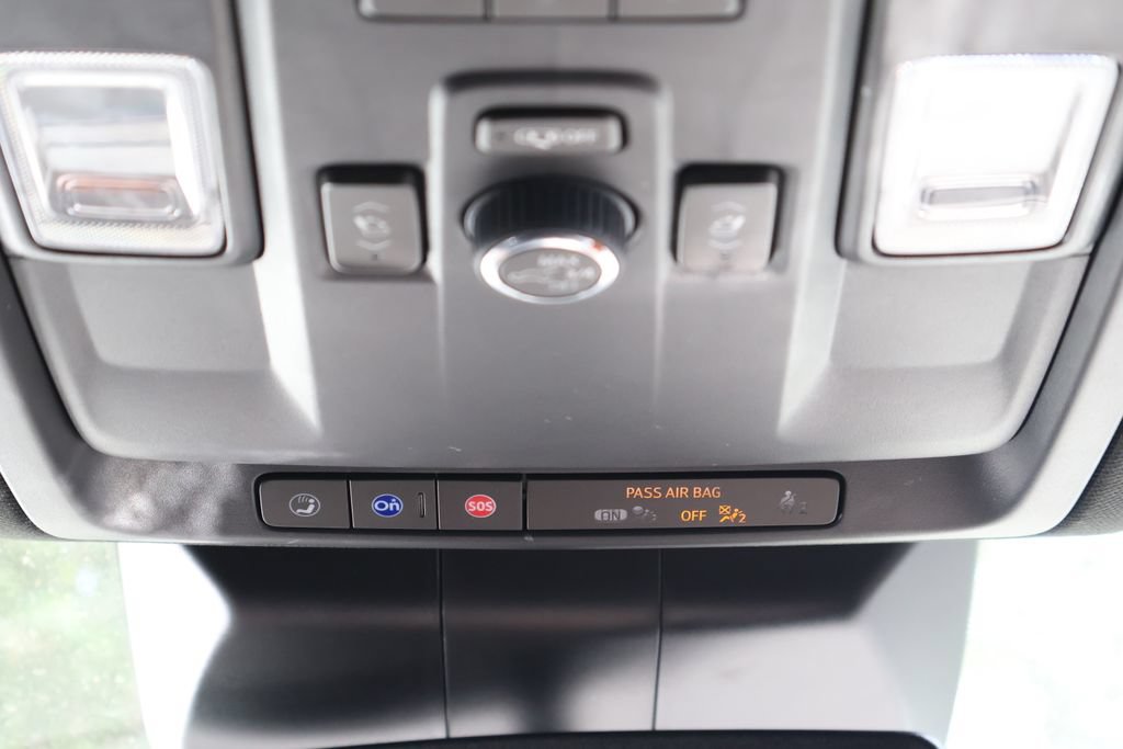 Certified 2022 Cadillac Escalade ESV Luxury w/ LPO, Illumination Package AWD/4WD image 28