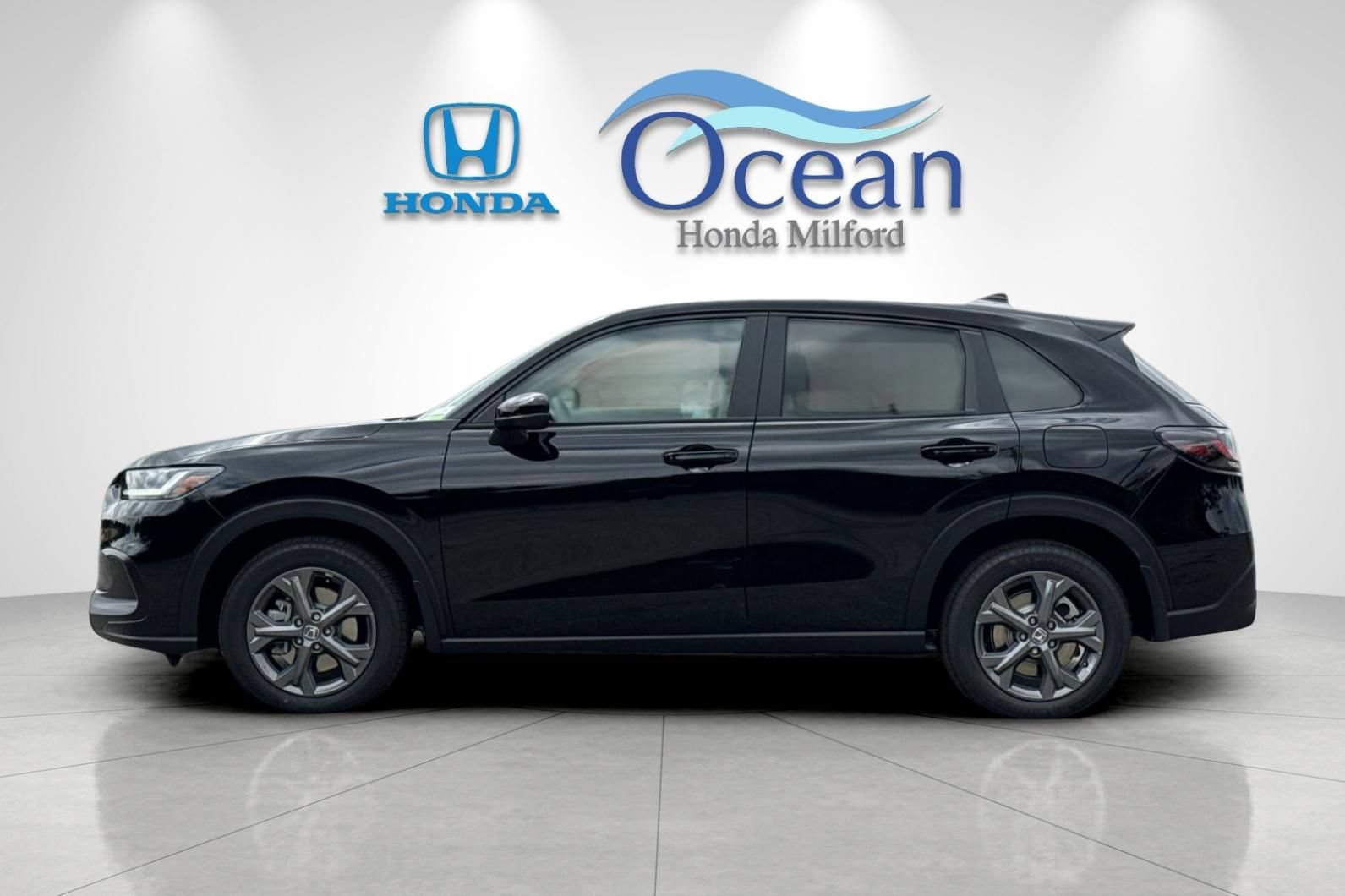 New 2027 Honda HR-V LX image 2