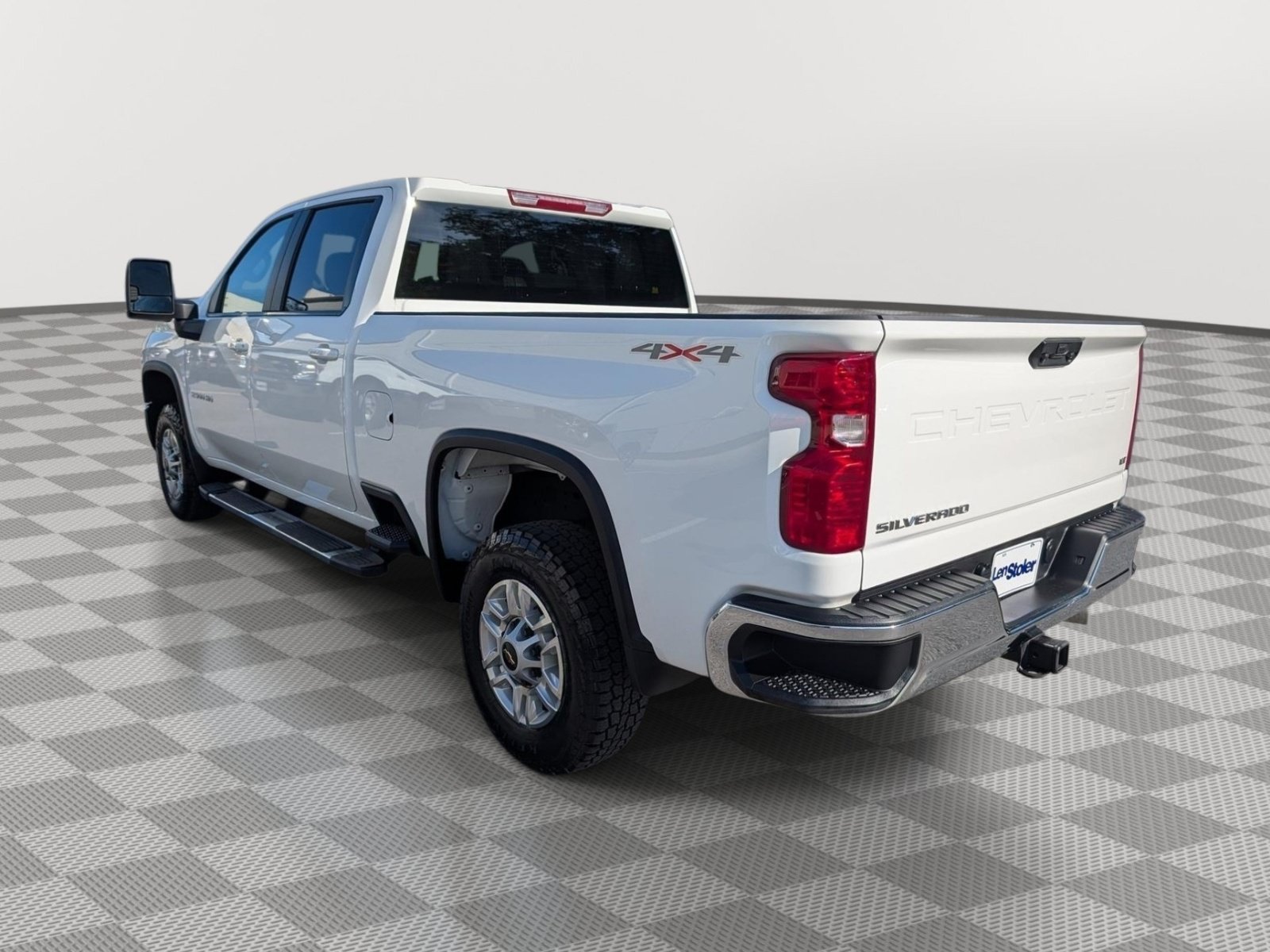 Used 2025 Chevrolet Silverado 2500 LT w/ Convenience Package AWD/4WD image 3