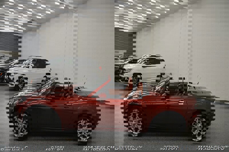 Used 2008 MAZDA MX-5 Miata Grand Touring w/ Premium Pkg image 5