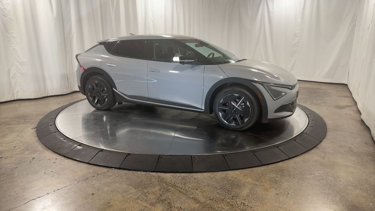 New 2025 Kia EV6 Light image 2