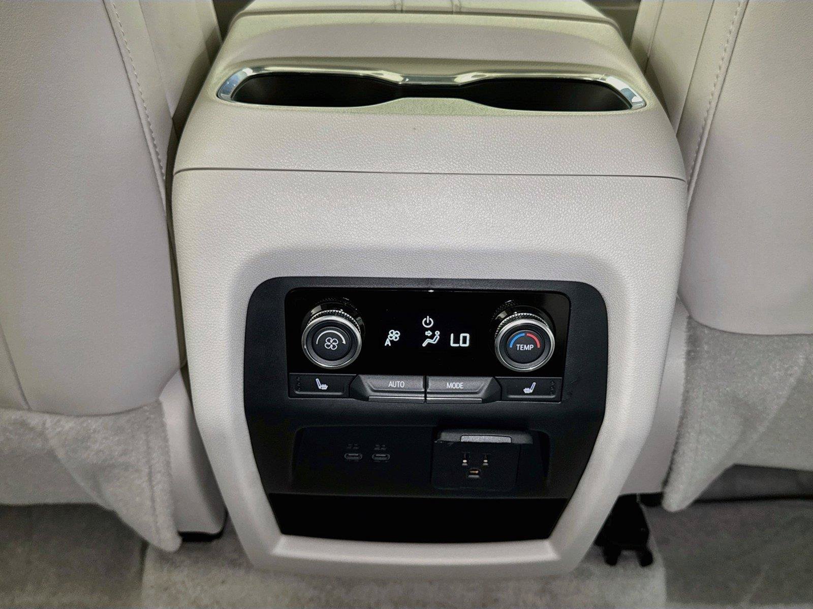 Certified 2026 Buick Enclave Avenir w/ Super Cruise Package FWD image 25