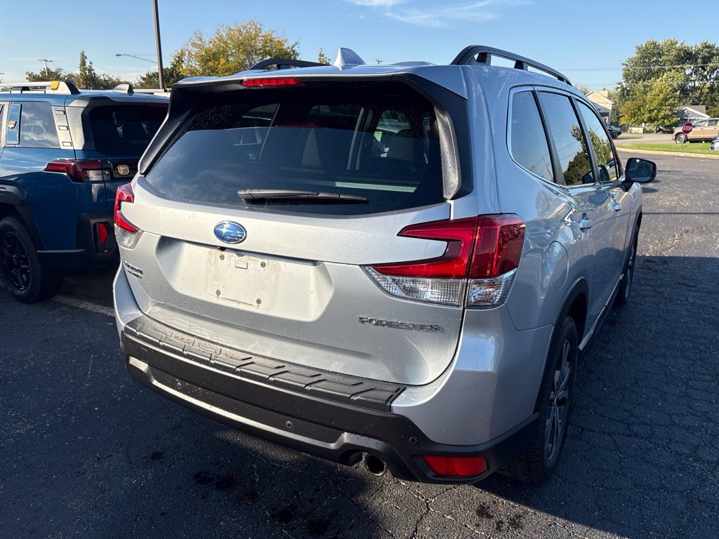 Certified 2023 Subaru Forester Limited AWD/4WD image 3