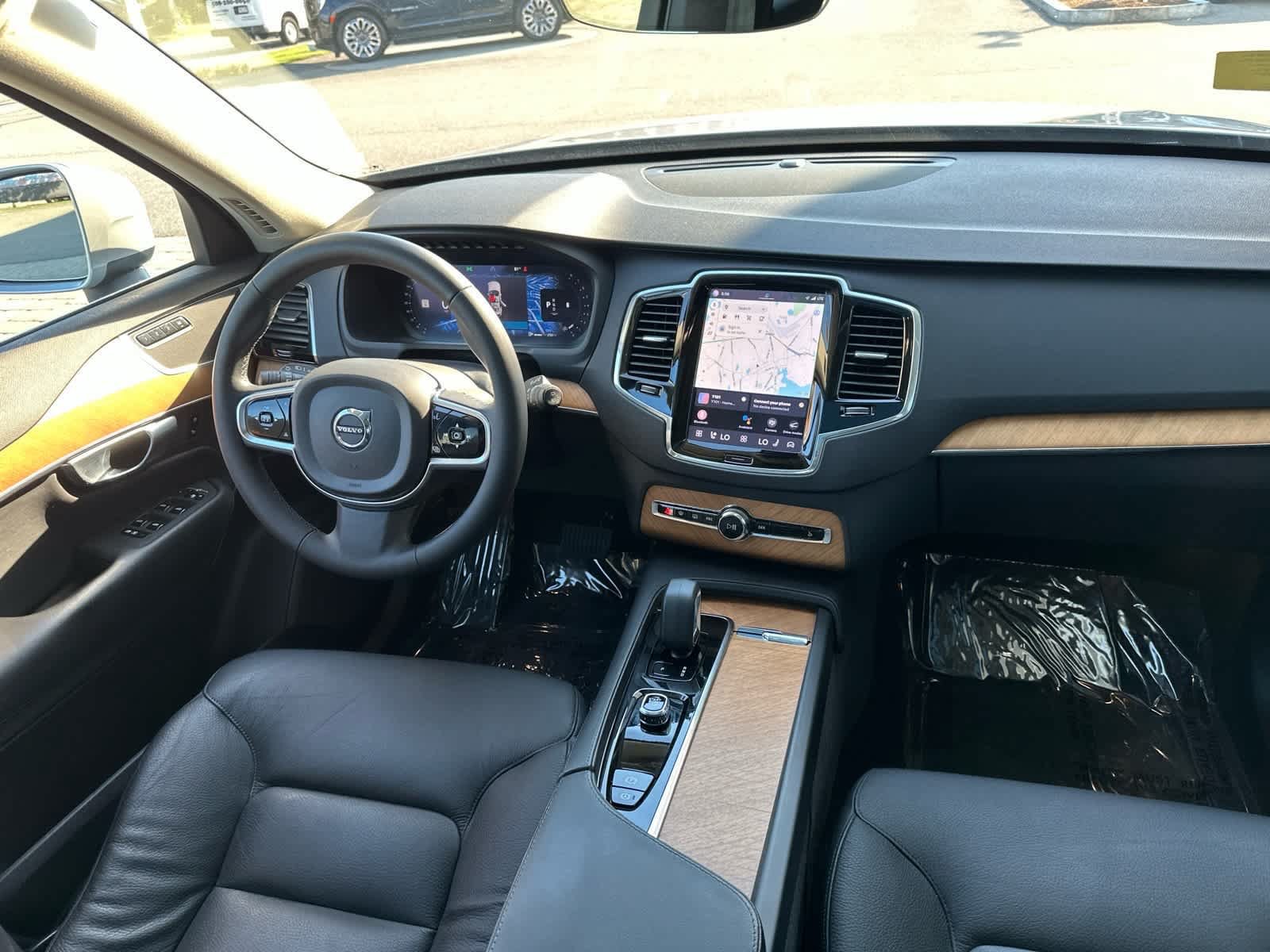 Used 2023 Volvo XC90 B5 Plus w/ Protection Package Premier AWD/4WD image 43