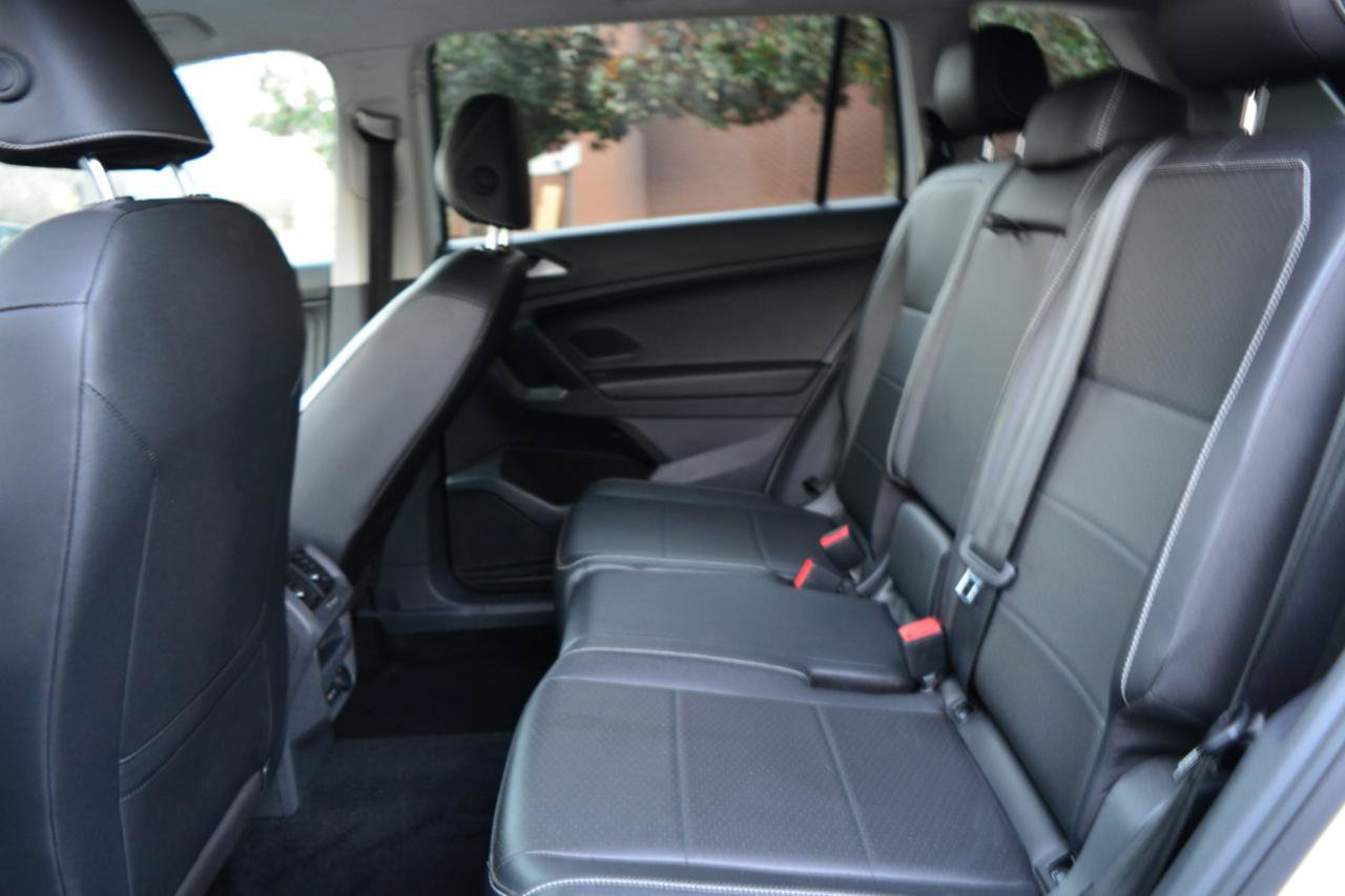 Used 2021 Volkswagen Tiguan SE AWD/4WD image 11