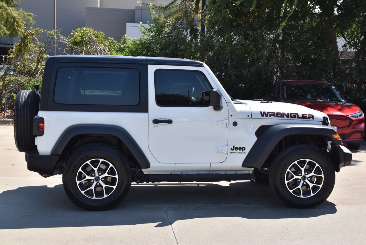 Used 2024 Jeep Wrangler Sport AWD/4WD image 6