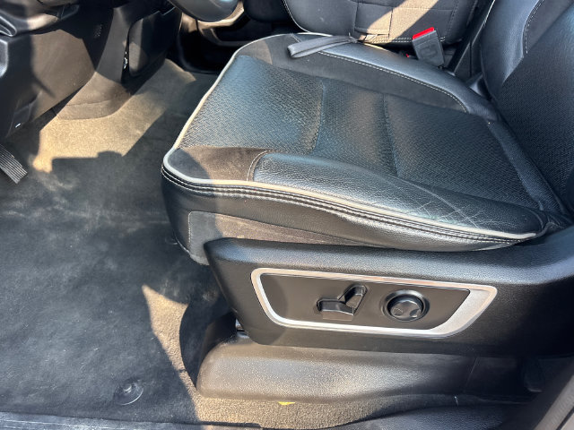 Used 2023 RAM 1500 Laramie AWD/4WD image 6