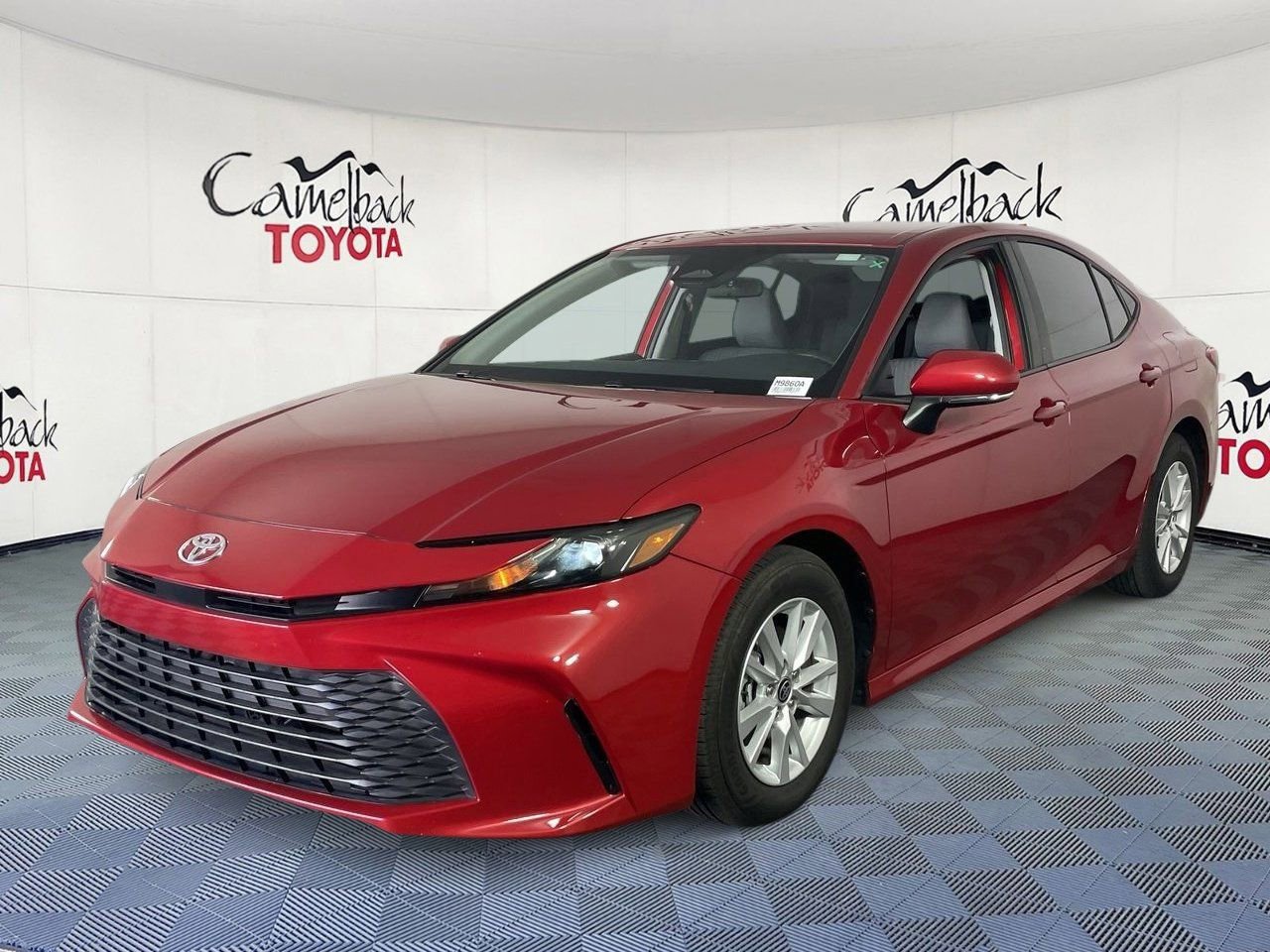 Used 2025 Toyota Camry LE image 4