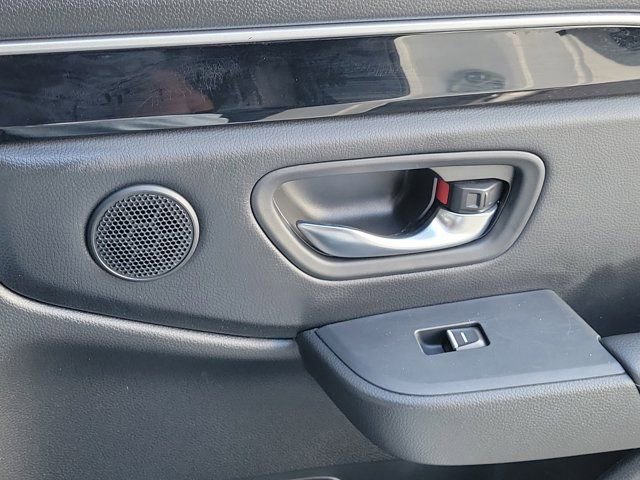 Used 2025 Honda Pilot EX-L image 6