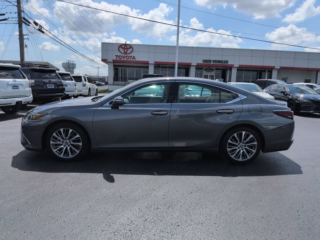 Used 2019 Lexus ES 350 w/ Premium Package FWD image 2