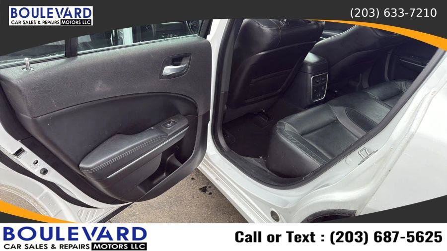 Used 2022 Dodge Charger SXT w/ Leather Interior Group RWD image 28