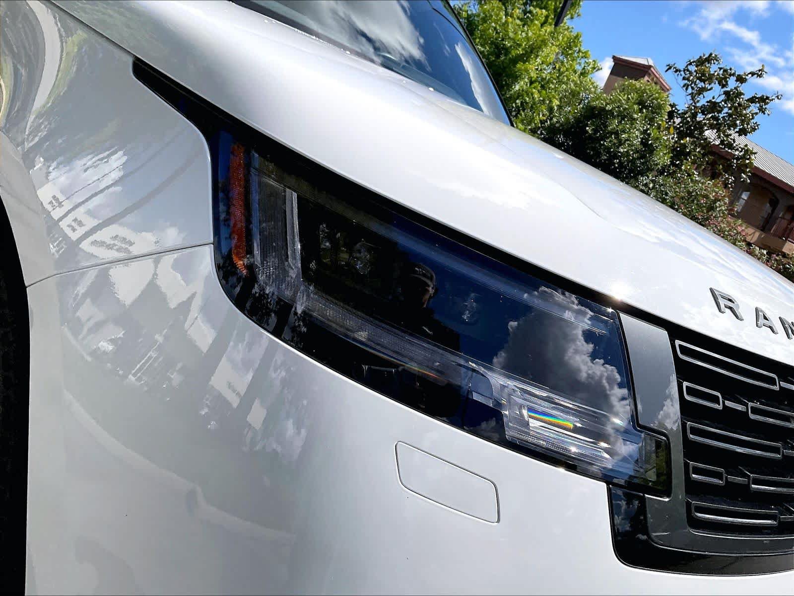 Used 2025 Land Rover Range Rover SE AWD/4WD image 28