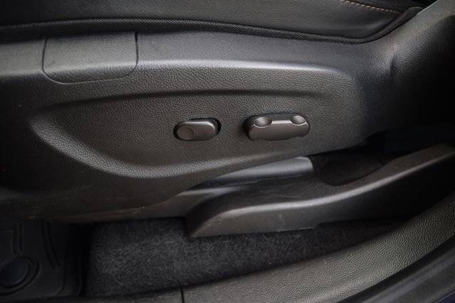 Used 2019 Chevrolet Trax LT w/ Sun & Sound Package AWD/4WD image 18