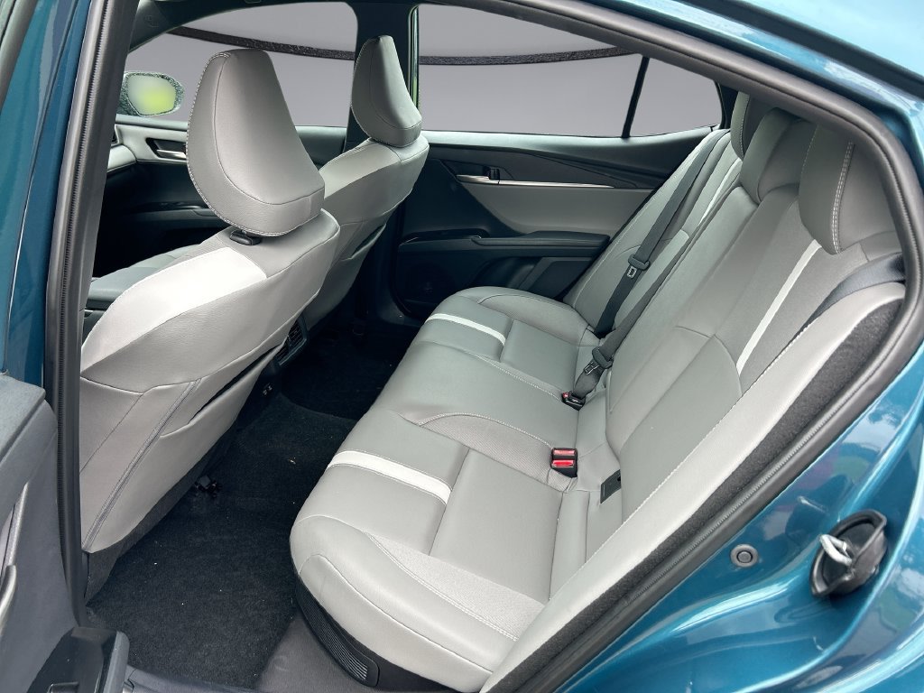 Used 2025 Toyota Camry SE FWD image 30