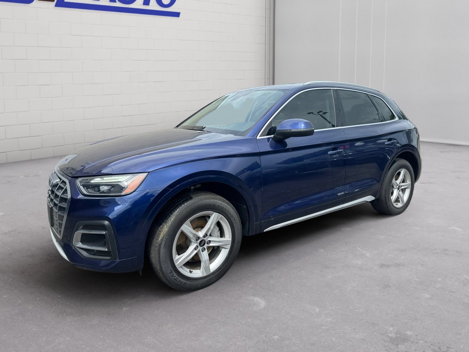 Used 2023 Audi Q5 2.0T Premium w/ Convenience Package AWD/4WD image 1
