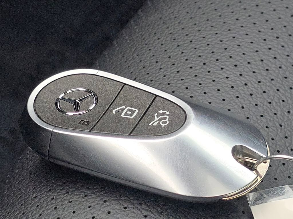 Certified 2026 Mercedes-Benz GLC 300 4MATIC image 37