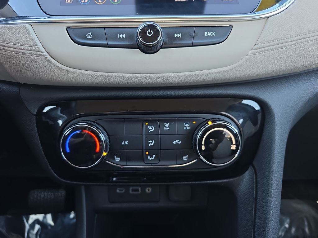 Used 2023 Buick Encore GX Preferred w/ Cold Weather Comfort Package image 23
