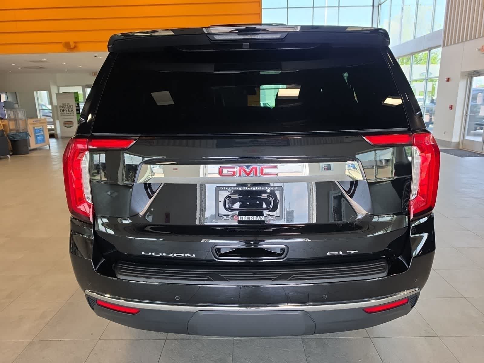 Used 2023 GMC Yukon XL SLT AWD/4WD image 9