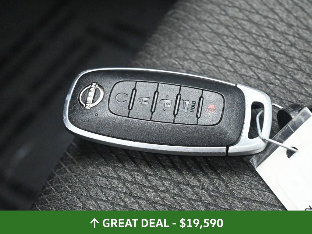 Used 2024 Nissan Rogue SV image 30