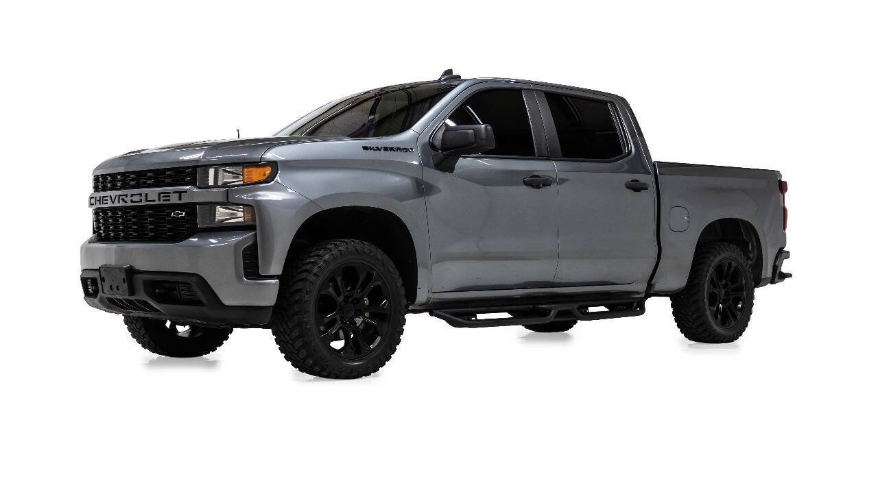 Used 2021 Chevrolet Silverado 1500 Custom w/ LPO, Dark Essentials Package RWD image 2