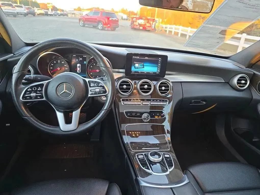 Used 2019 Mercedes-Benz C 300 Sedan image 12