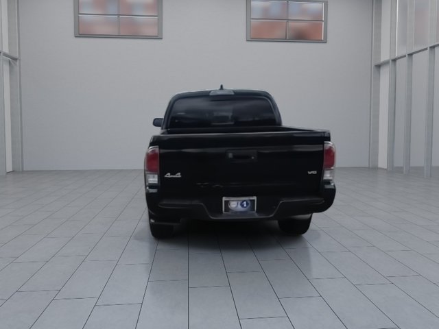 Used 2023 Toyota Tacoma Limited AWD/4WD image 7