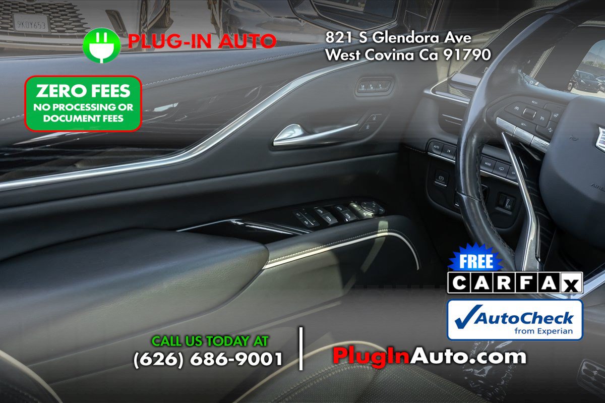 Used 2023 Cadillac Escalade Sport w/ Touring Package AWD/4WD image 18