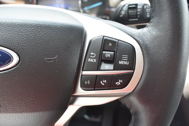 Used 2023 Ford Explorer XLT AWD/4WD image 22