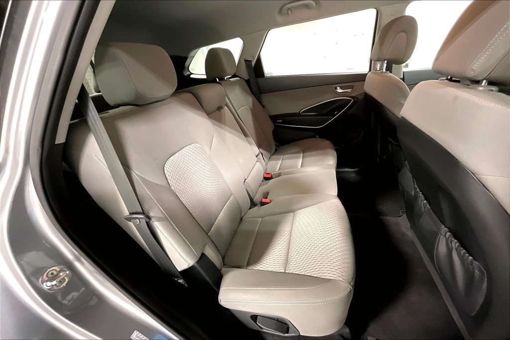 Used 2019 Hyundai Santa Fe XL SE FWD image 32