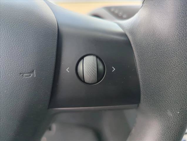 Used 2021 Tesla Model Y Long Range AWD/4WD image 13