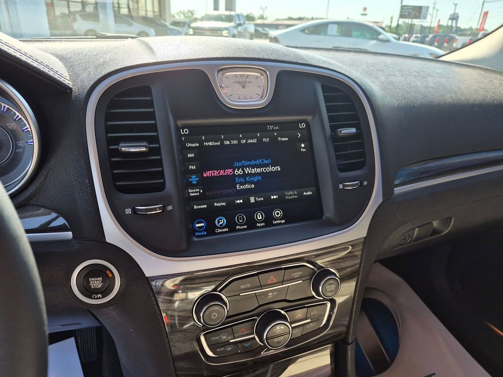 Used 2022 Chrysler 300 Touring w/ Sport Appearance Package image 19